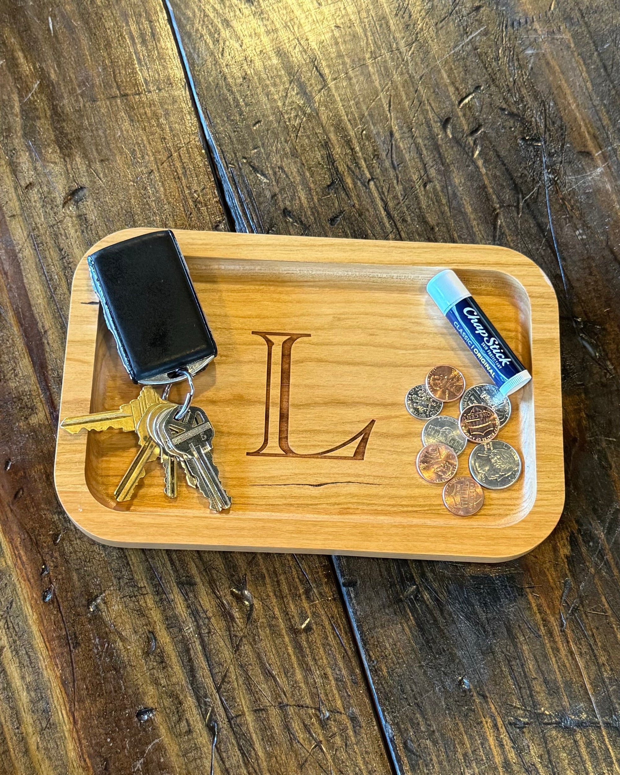 Cherry Wood Tray – Engraved Single Letter Catch-All | Rustic Style Tray